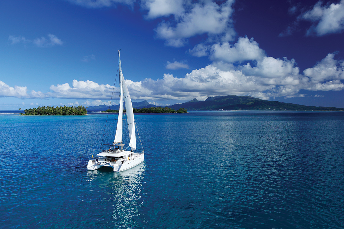tahiti yacht charter english
