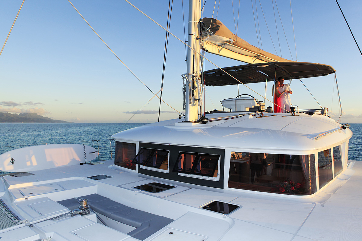 tahiti yacht charter occasion